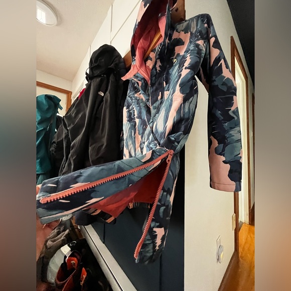 Burton Anorak - Picture 5 of 5